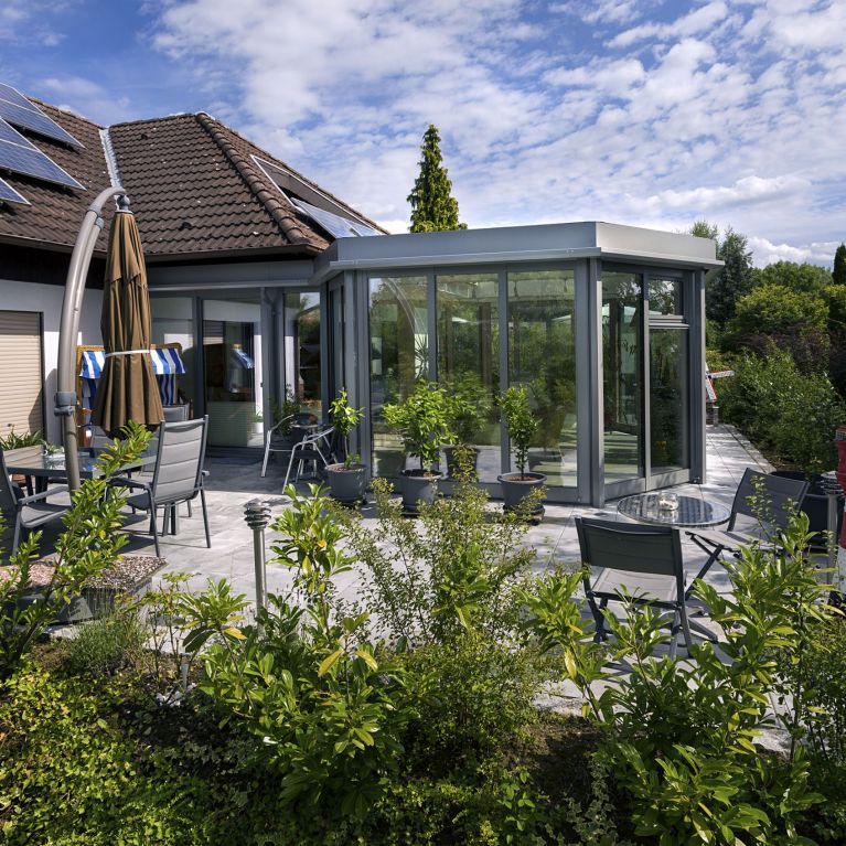 Wintergarten mit Flachdach und Oberlicht im Raum Coburg, Oberfranken